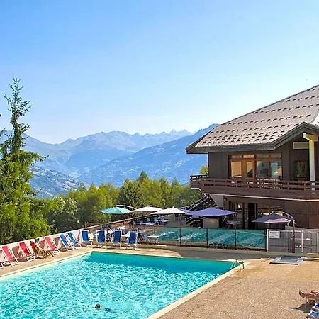 Les Sittelles Montalbert 3*
